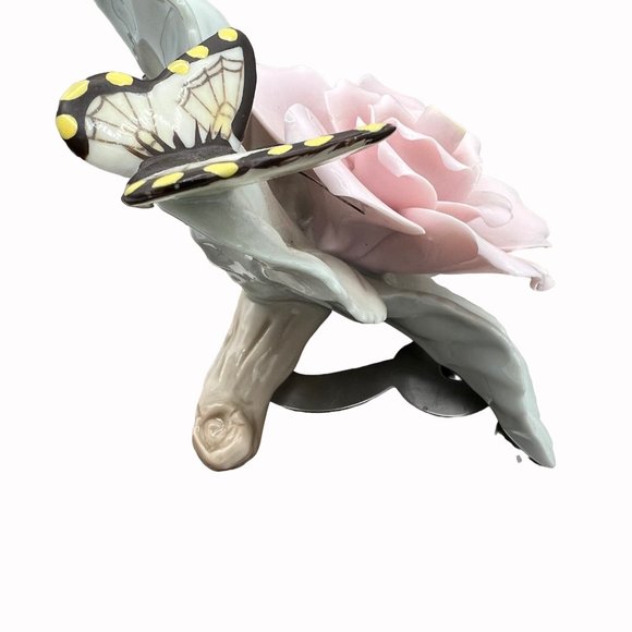 Vintage Porcelain Sculpture Realistic Rose with Butterfly Figure Paperweight Dis - Picture 3 of 7